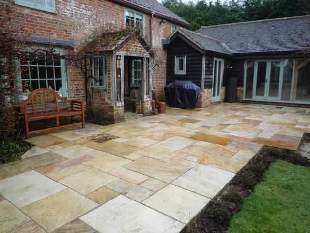 images/patio/comparison/patio-after-clean-3.jpg